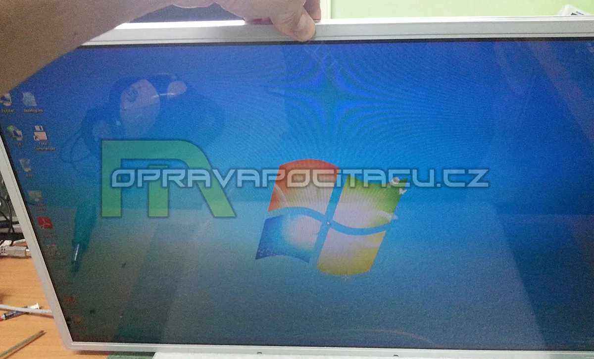 Oprava monitoru - LCD displeje HP 2510i #4